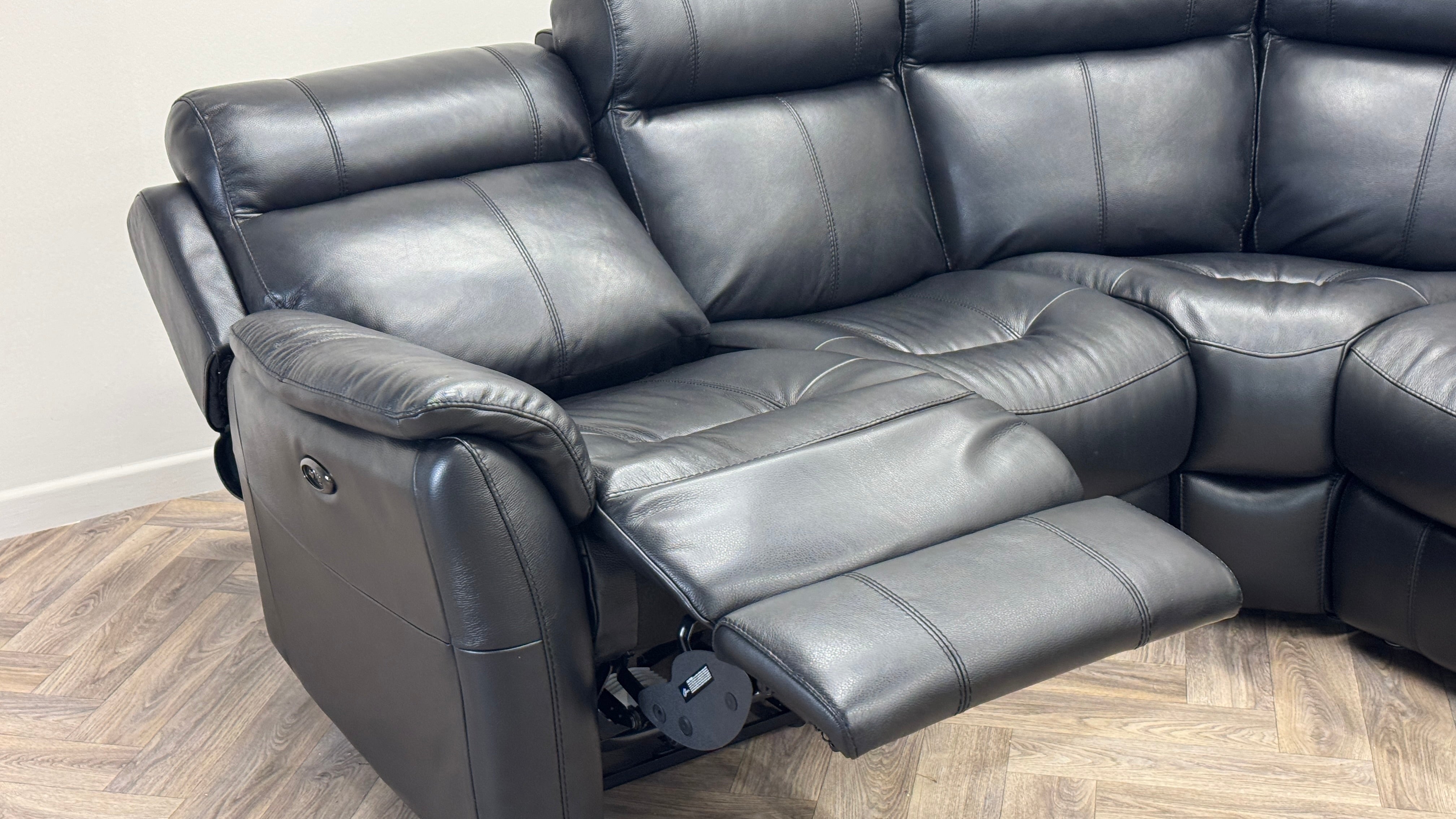 2 Corner 2 Sofa Power Recliner Black Leather