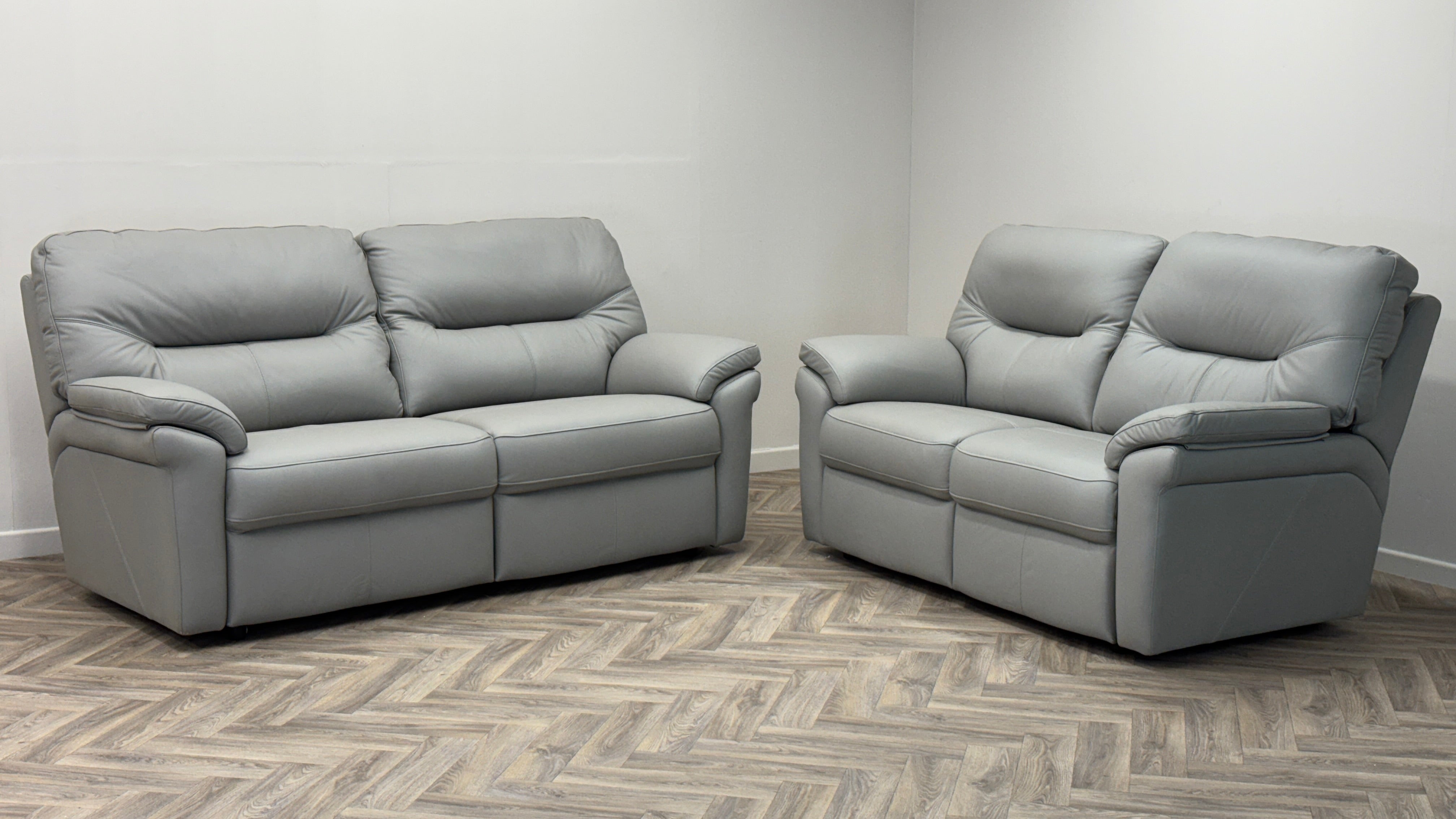 Seattle GPlan 3 & 2 Seater Sofas Grey Leather