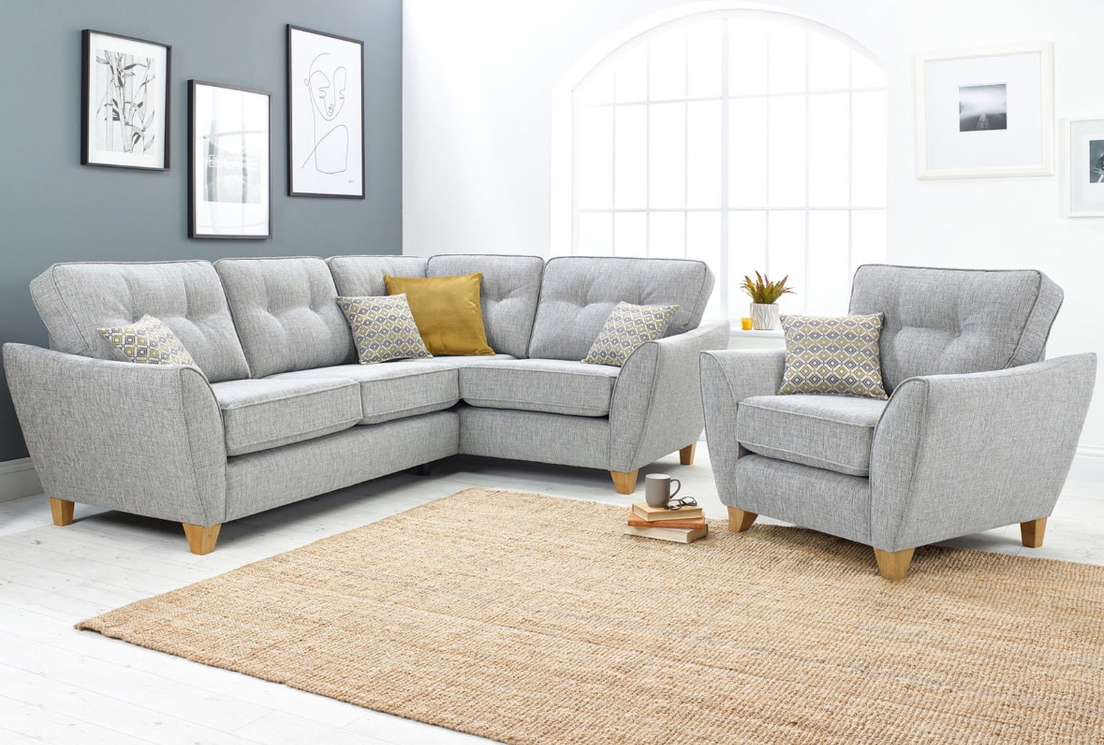 home living outlet sofa set