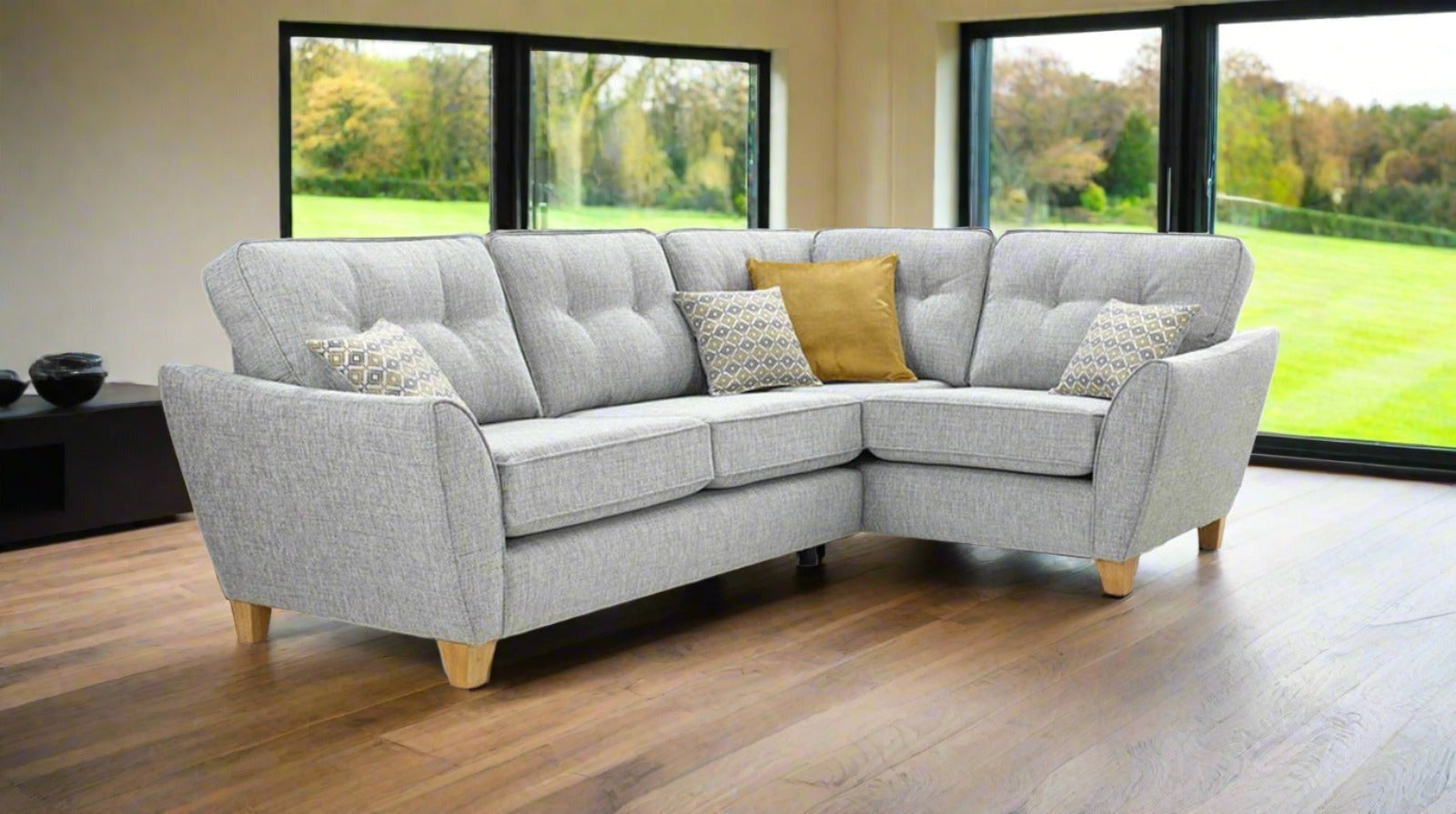 home living outlet sofa set