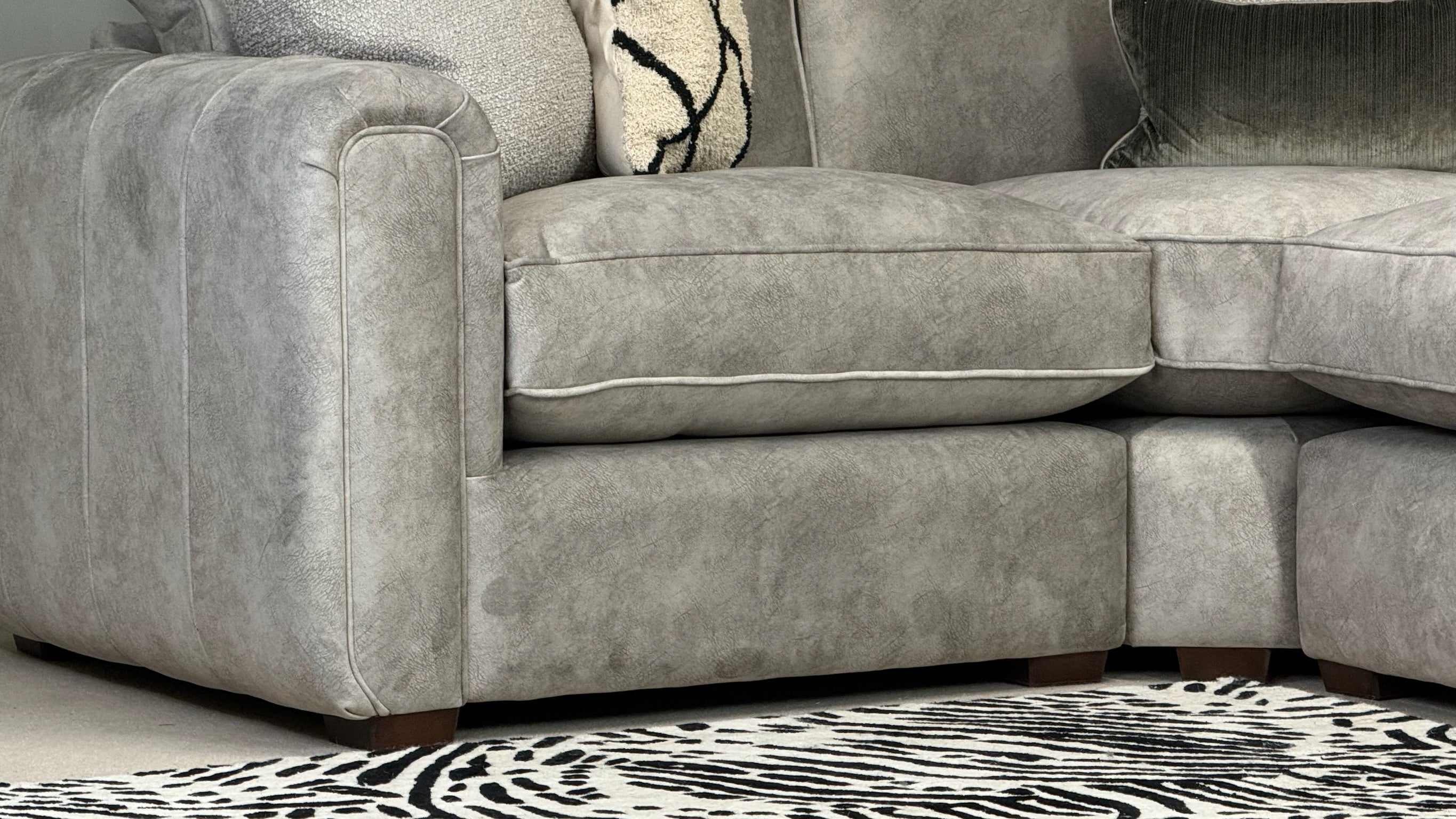 Roxy Night - 1.5 Corner 3 Fabric Sofa