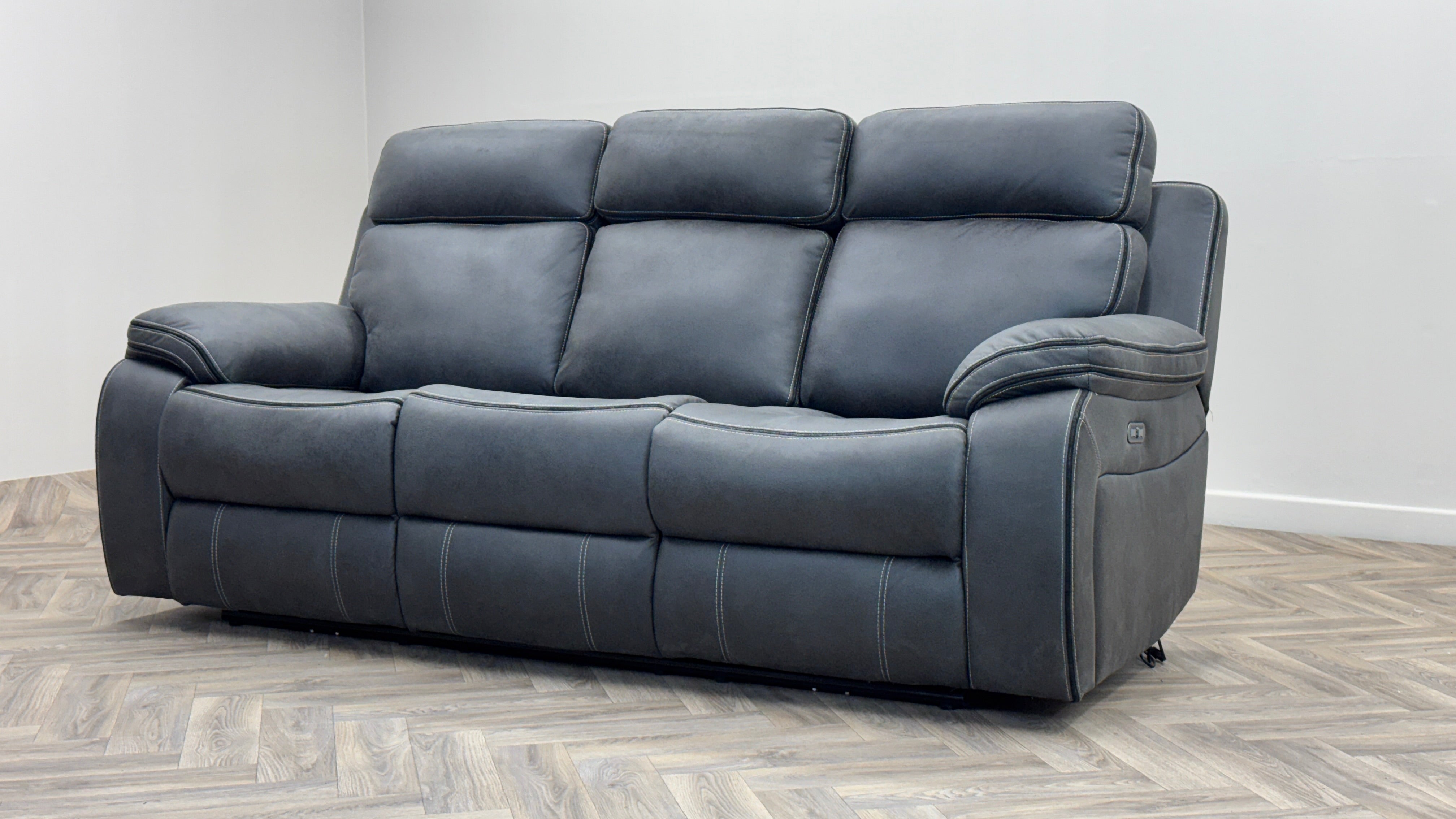 RECLINER SOFA SET